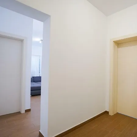 Tj 2 Apartment