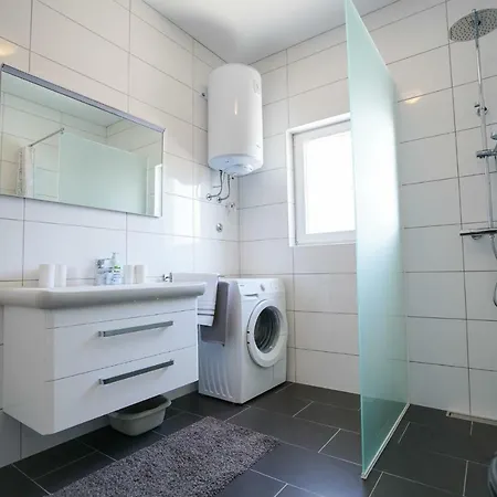 Apartment Tj 2
