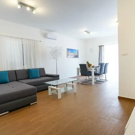 Tj 2 * Zadar